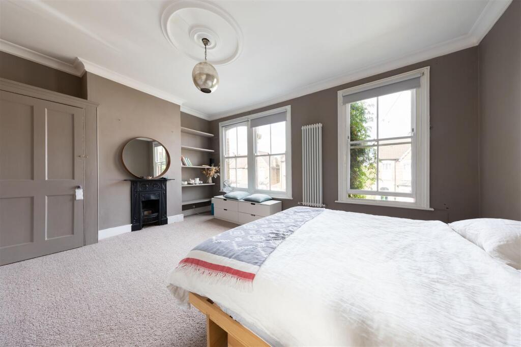 Elmsdale Road E17