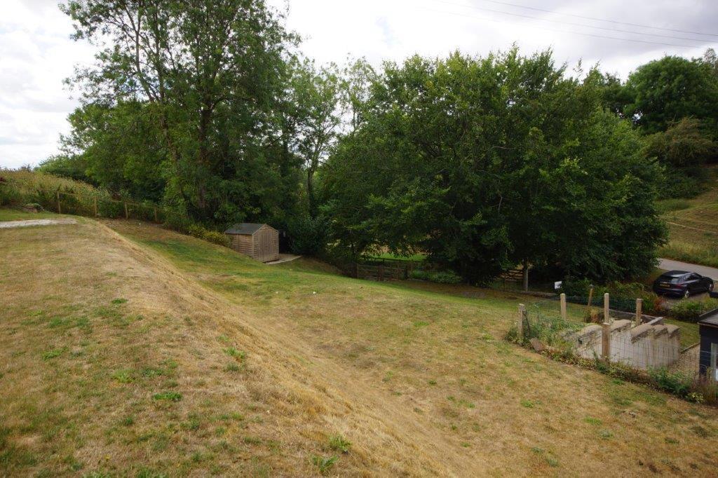 2 Hinton Farm Cottages - Top Garden 2.jpg