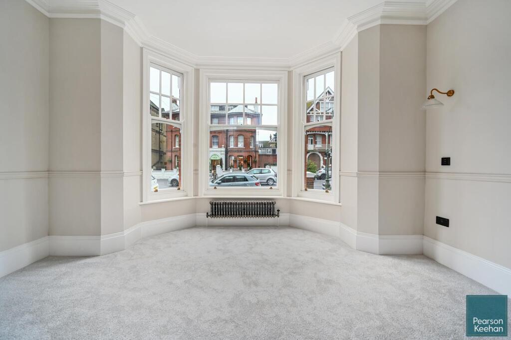 GFF 11 third Avenue, BN3 (8).jpg