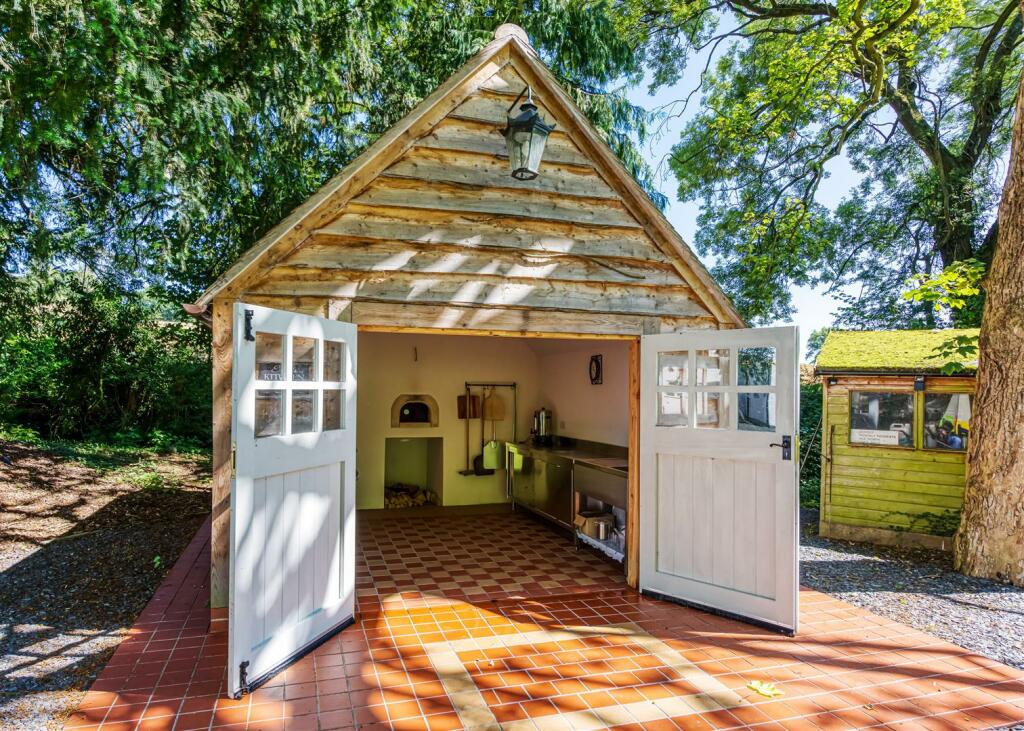 Hem Mill-outside kitchen2.jpg