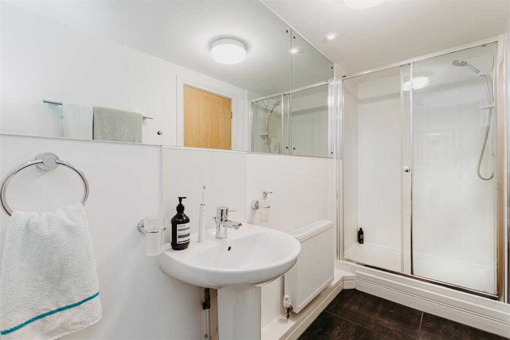Ensuite