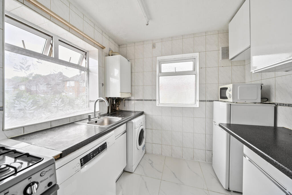 1324587-11-687538...