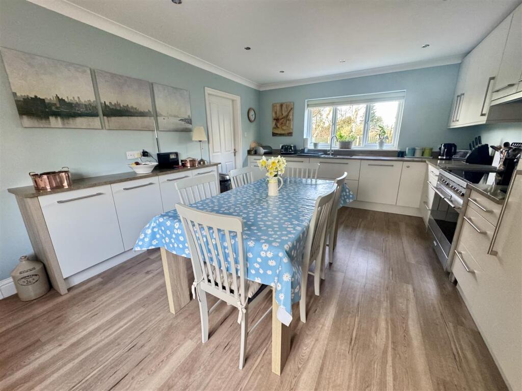 Kitchen Diner