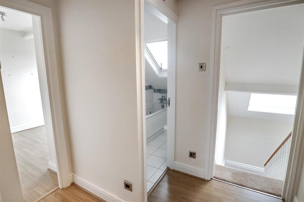 Hallway upstairs.jpg