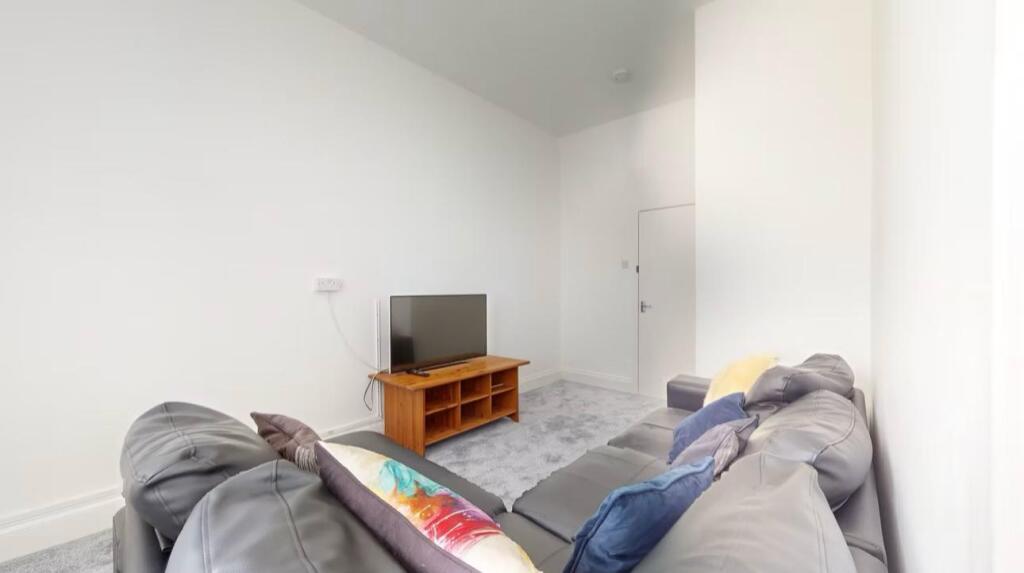 WhatsApp Image 2025-03-18 at 10.56.33 (2).jpeg