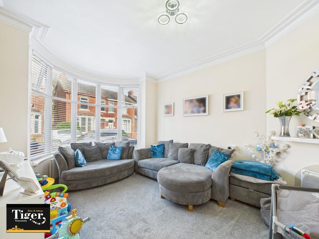 CAM02176G0-PR0544...