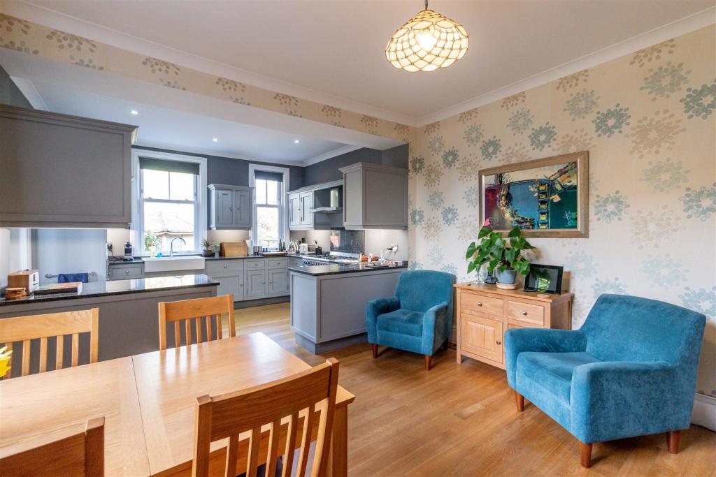 Dining Kitchen Aspect 2.jpg
