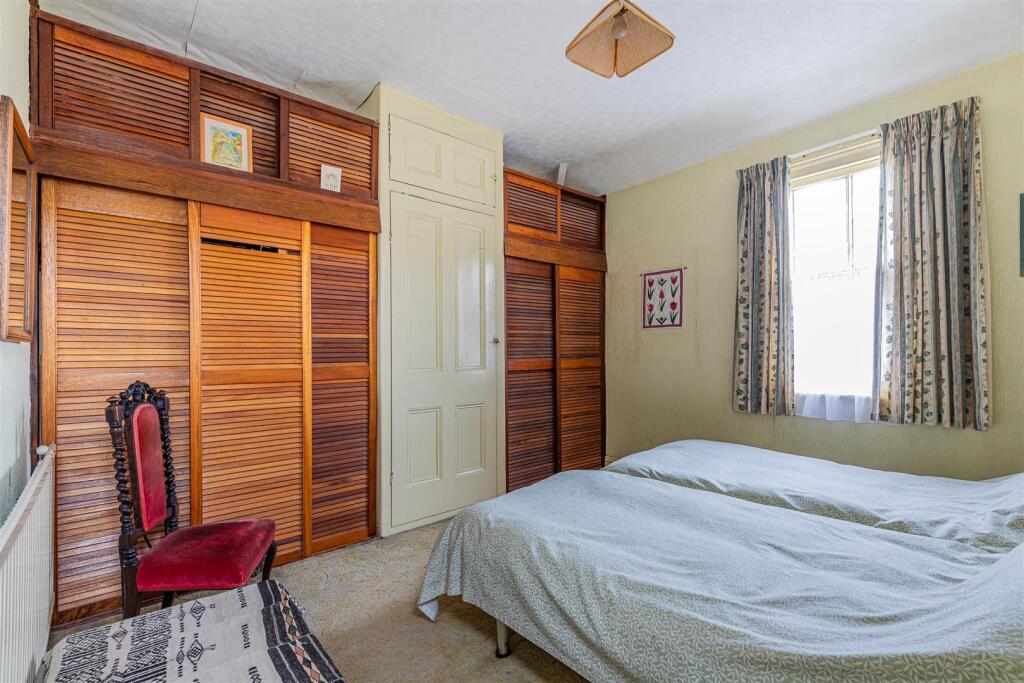 Pen Y Wain Road 6-8.jpg