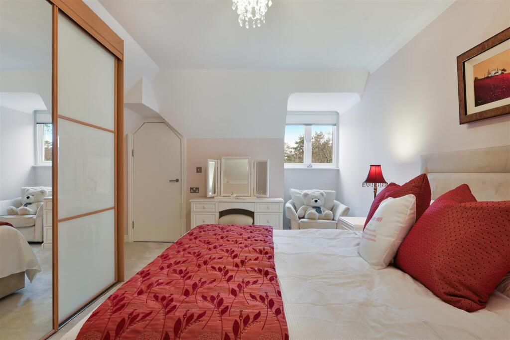 LONG ORCHARDS, FLAT 10- (11).jpg