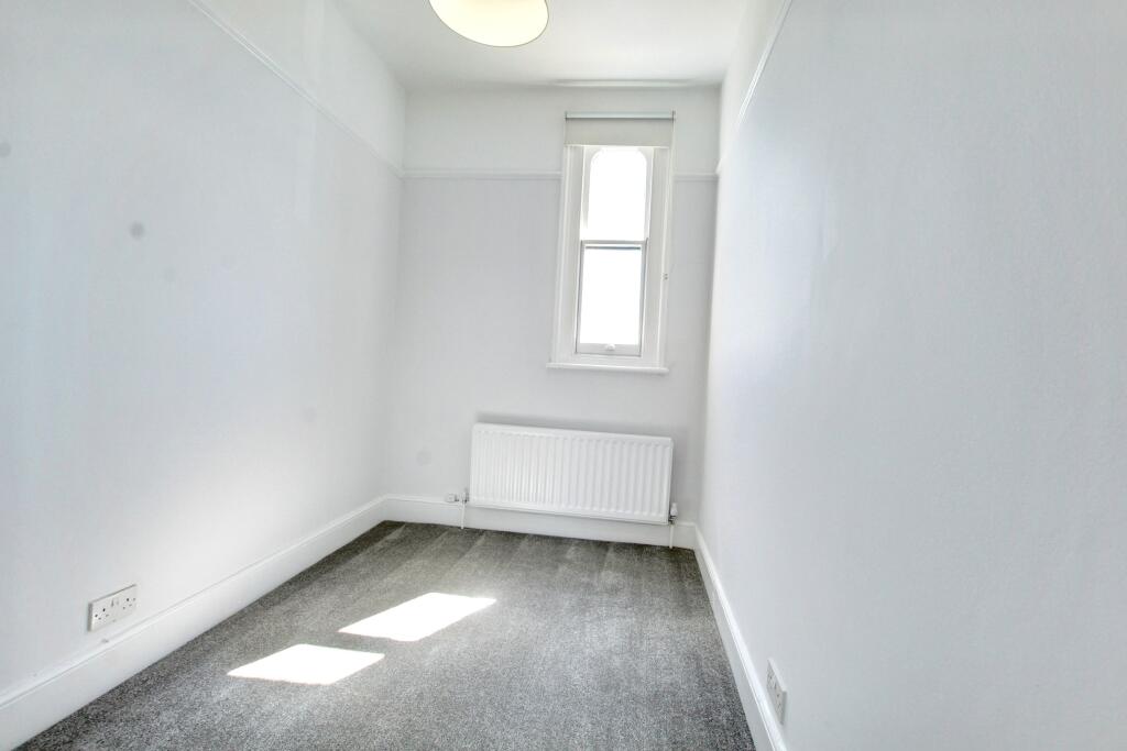 7.BEDROOM.jpg
