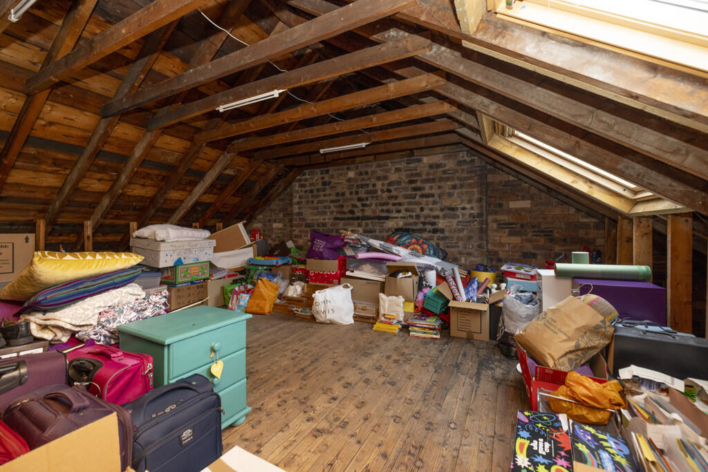 Attic - 28 Cadogan Road
