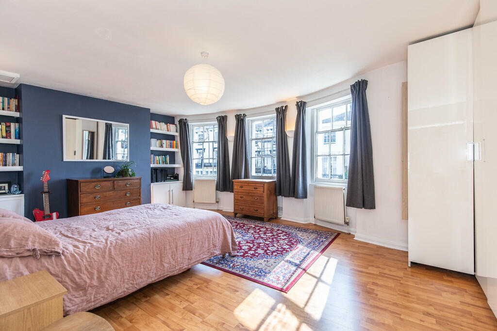 17 Norfolk Square...