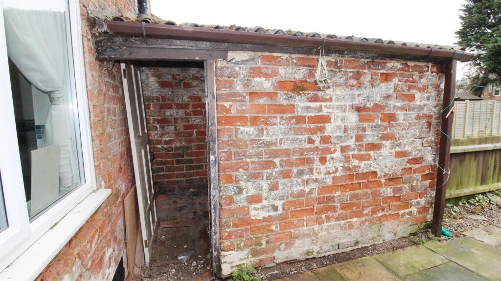 Brick Store