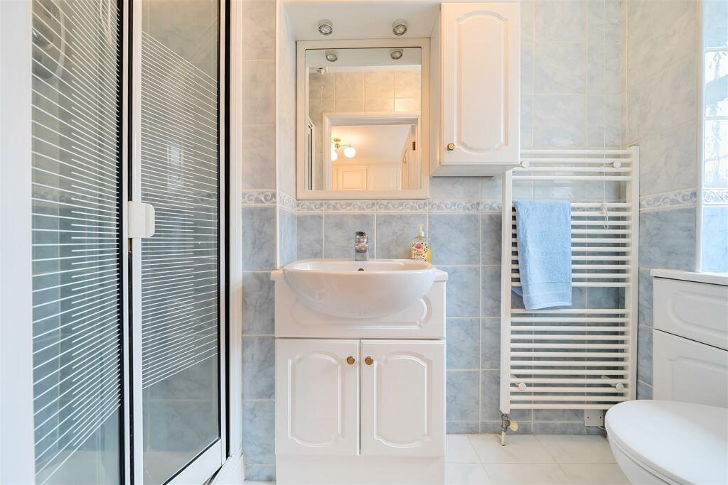 En-Suite Shower Room.jpg