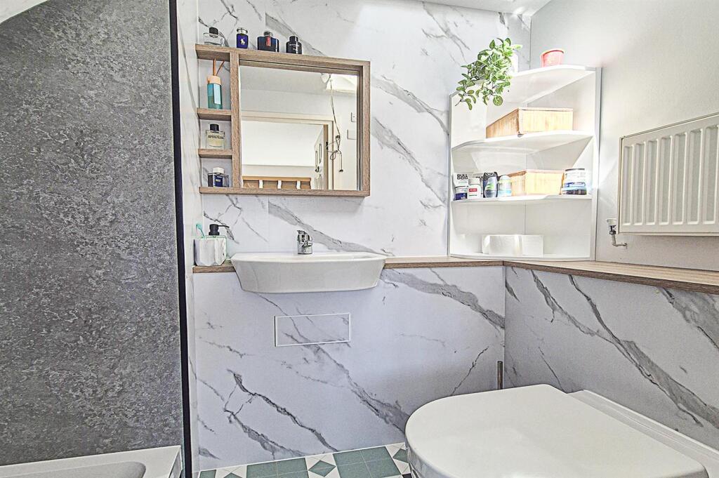 Ensuite.jpg