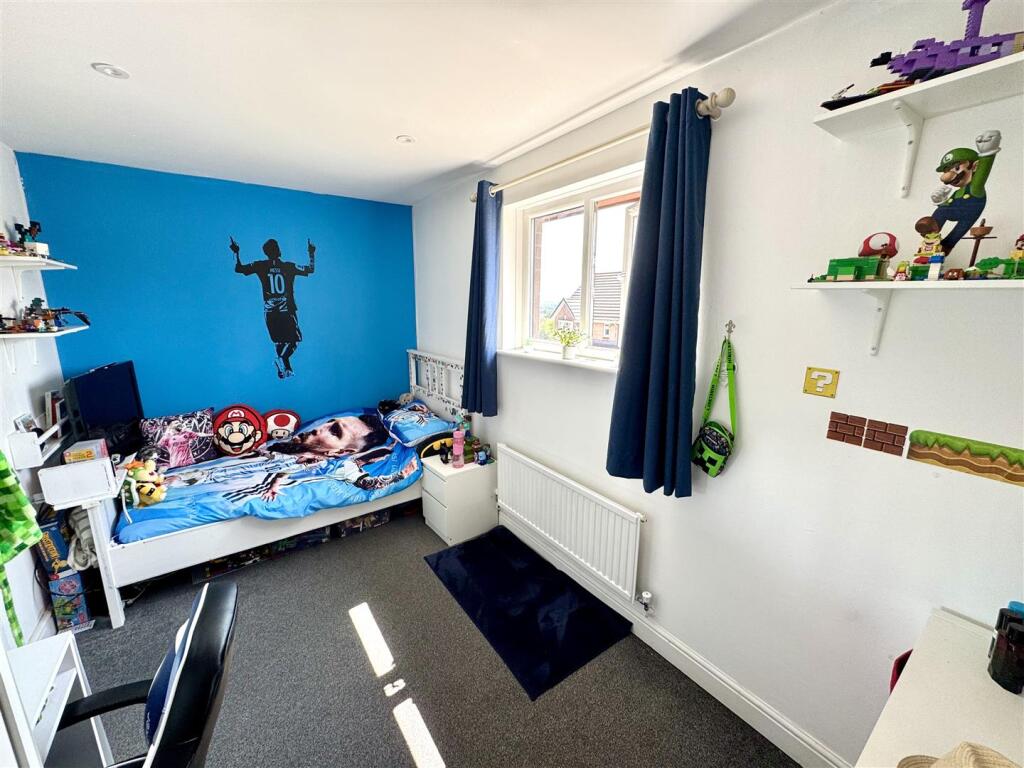 BEDROOM 3