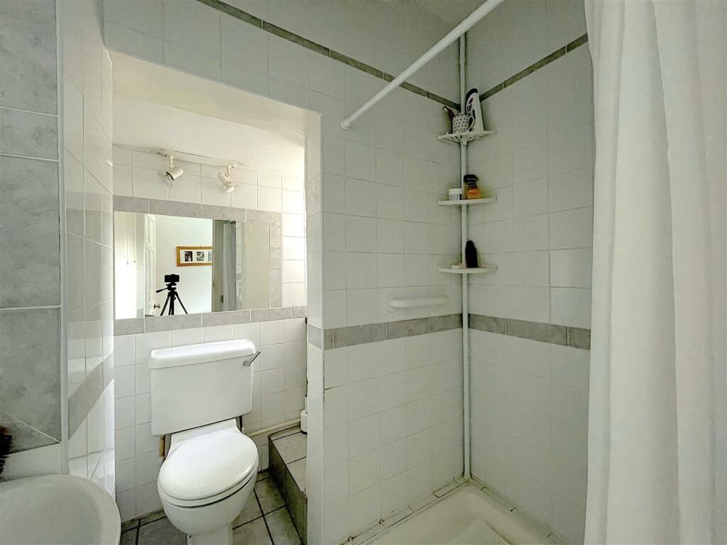 Shower Room .jpeg