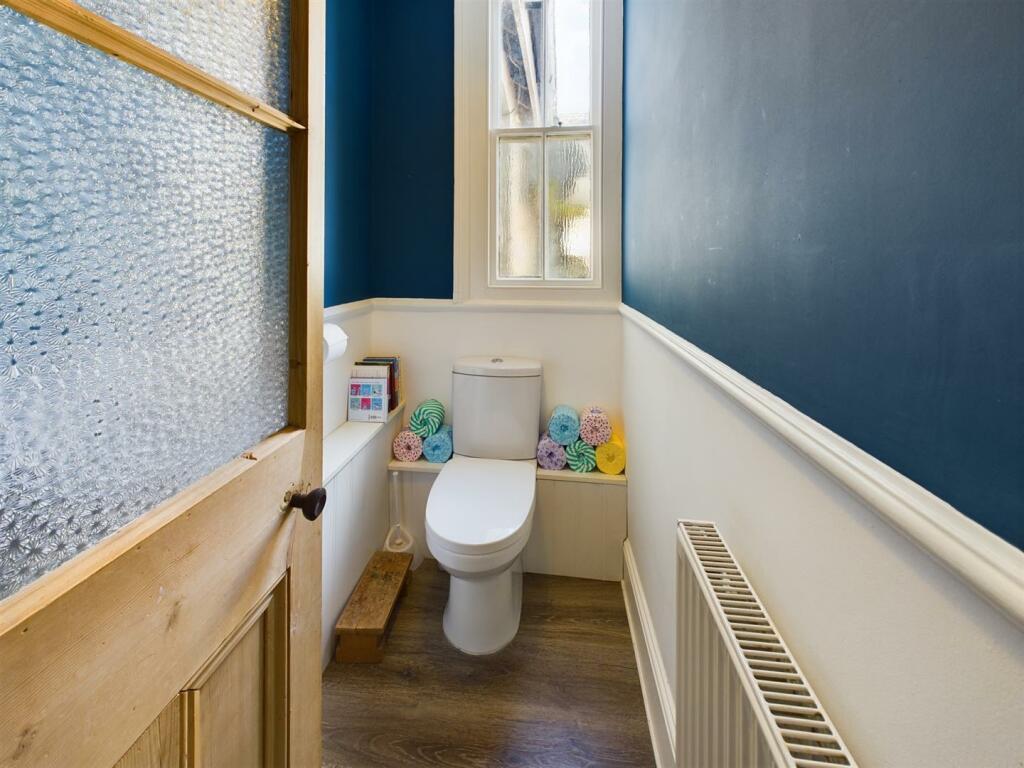 Separate WC