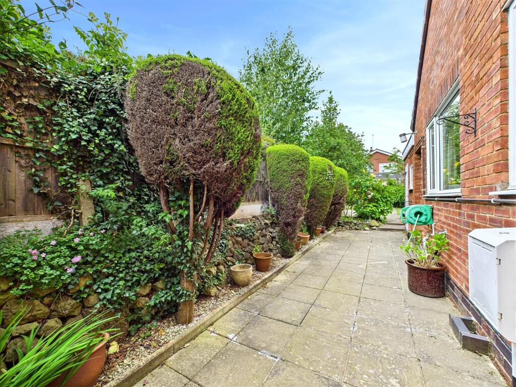 York Close, Midway (21).jpg