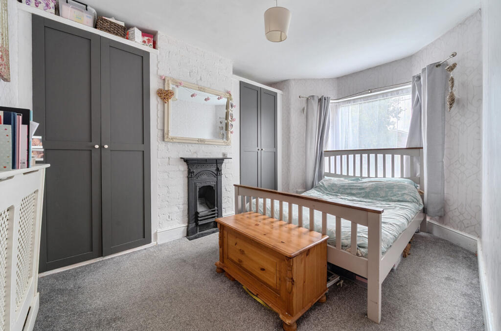 1342501-15-68a628...