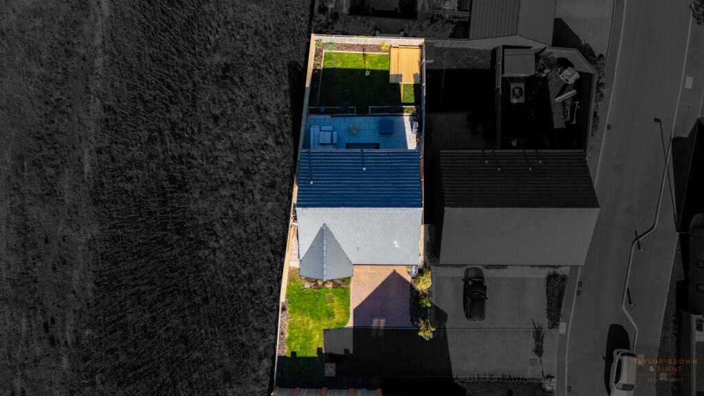 34 Miller Drive-38