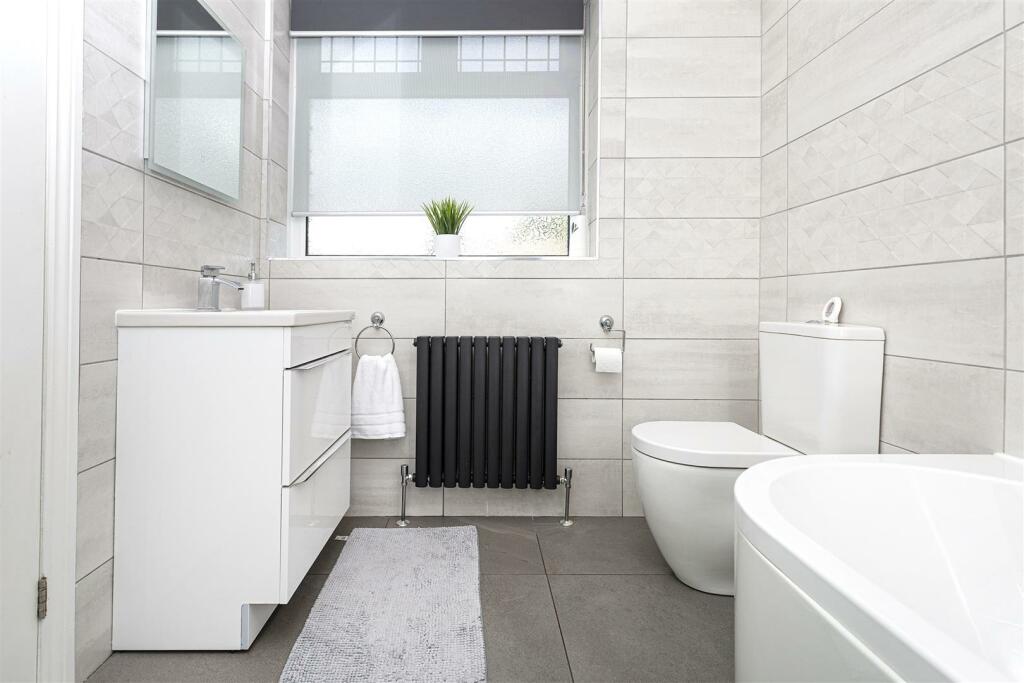 Bramleys Estate Agents - Butternab Road (bathroom.