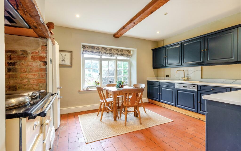 Kitchen/Dining