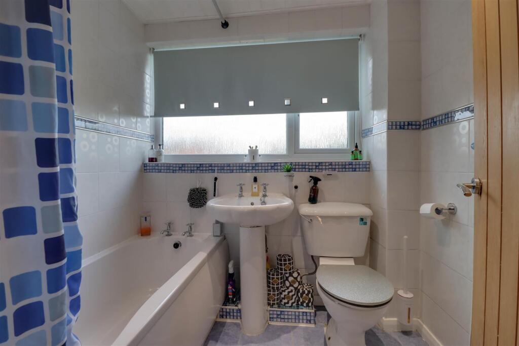 56 ALICIA AVENUE-10.jpg