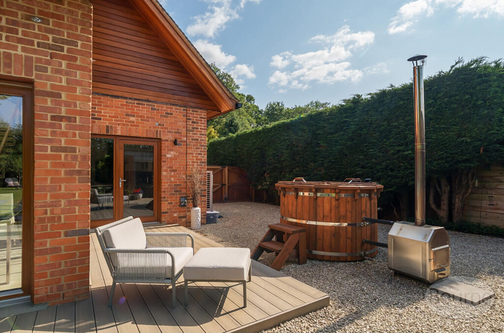 3c84d316-0071-456...