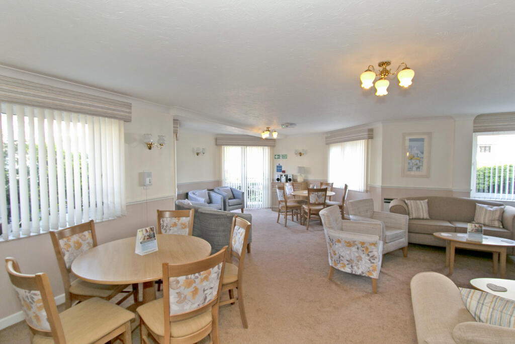 RESIDENTS LOUNGE