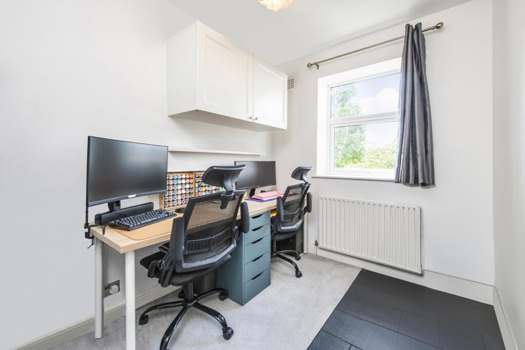 Bedroom/Study