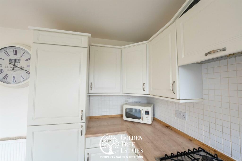Kitchen (2).jpg