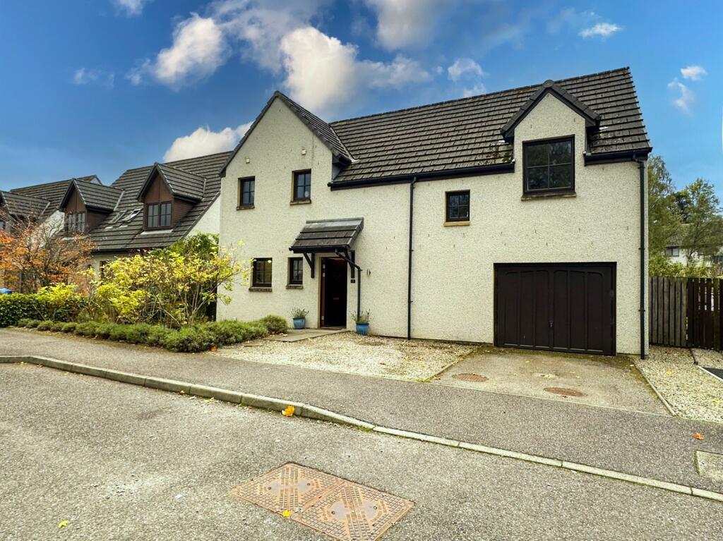 Front Driveway/garden