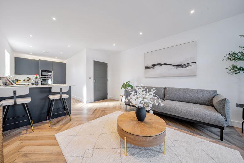 Lounge/ Dining Area 