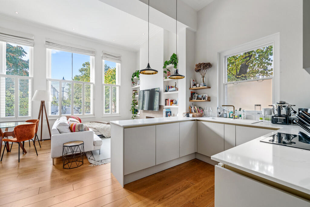 Flat C, 2 Cathcar...