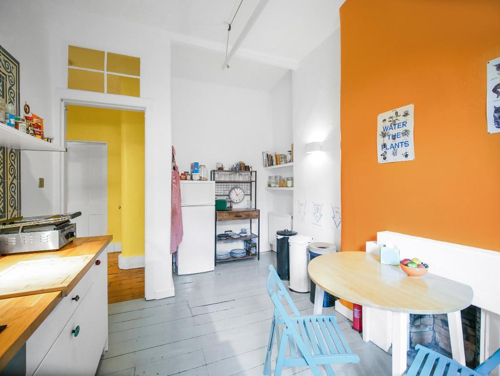 Kitchen/ Dining Area