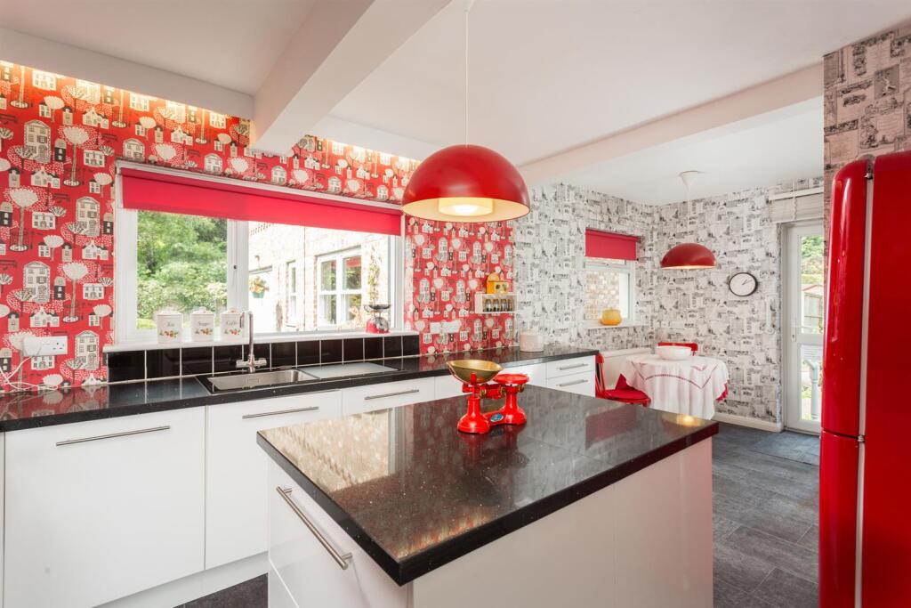 Kitchen/Breakfast Room