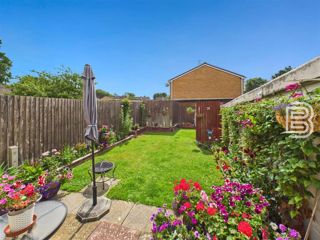 Rear Garden (3).jpg