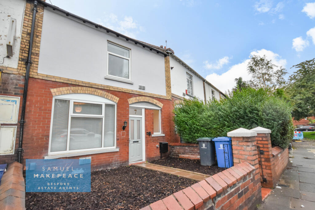 Three Bedroom Town House with Immaculate Open-Pla