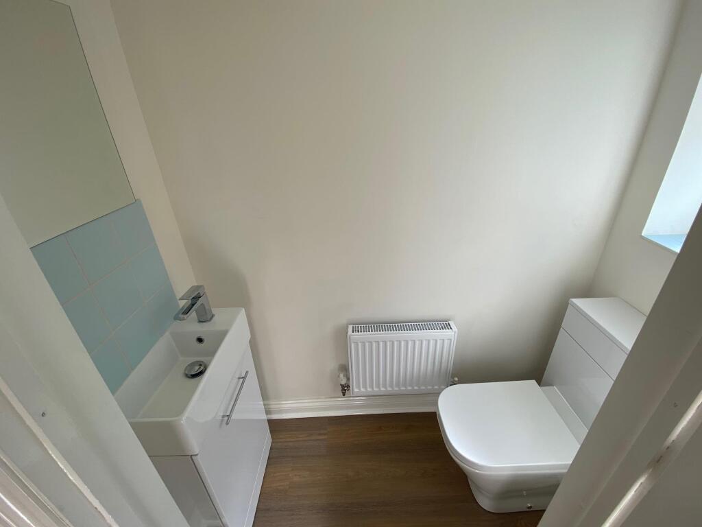 Cloakroom/wc