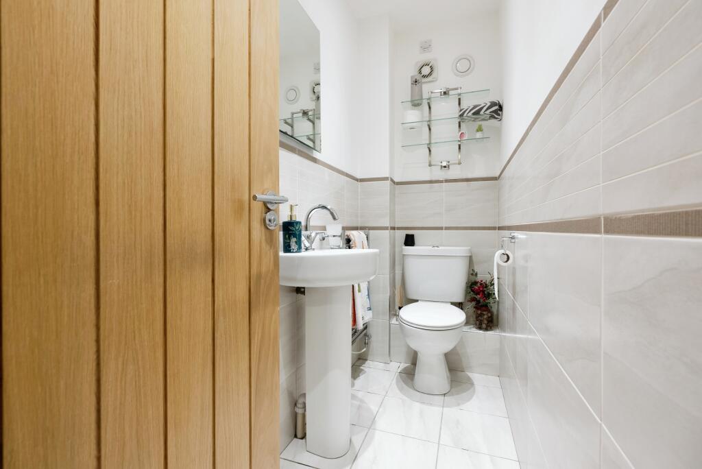 3westfarmavenue-30