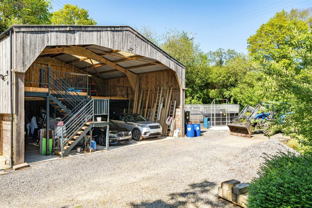 page 4 top left small.jpg