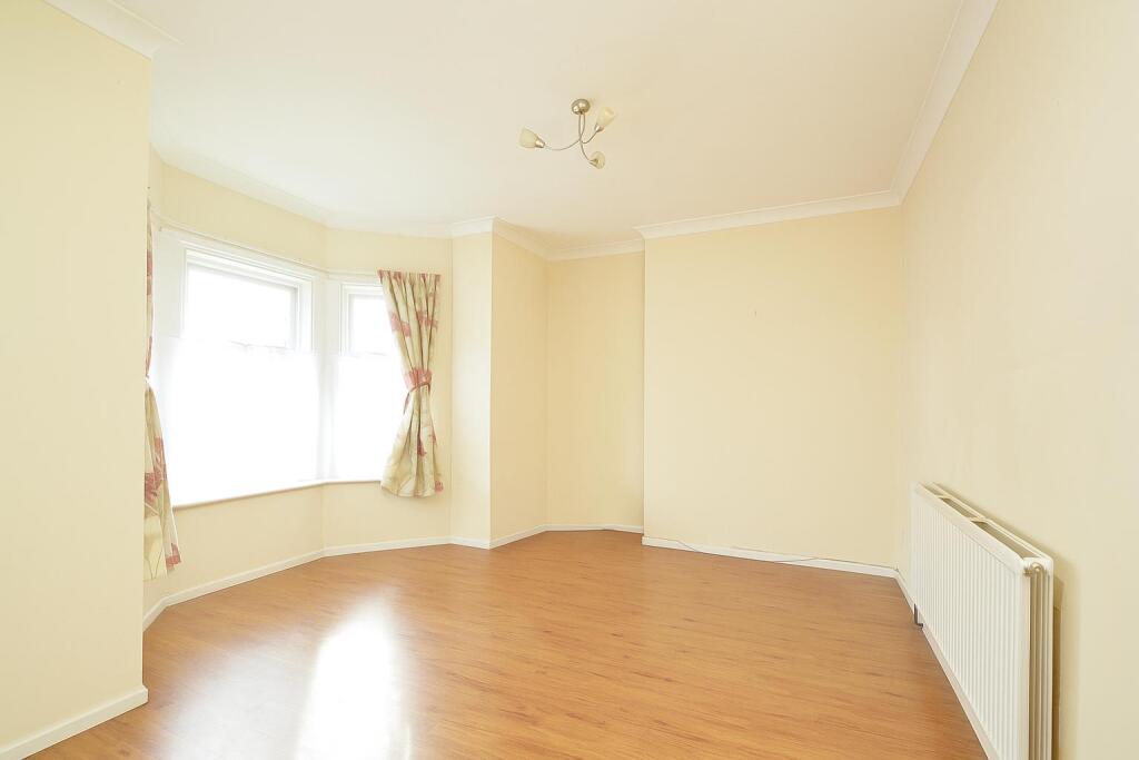 Lounge1NEW.jpg
