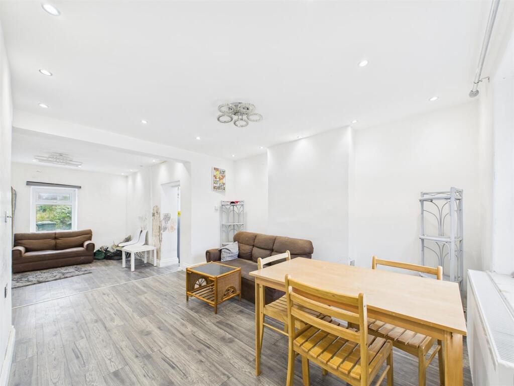 2 - Station Road, Yate.jpg