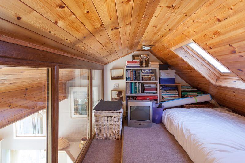 SECOND MEZZANINE AREA