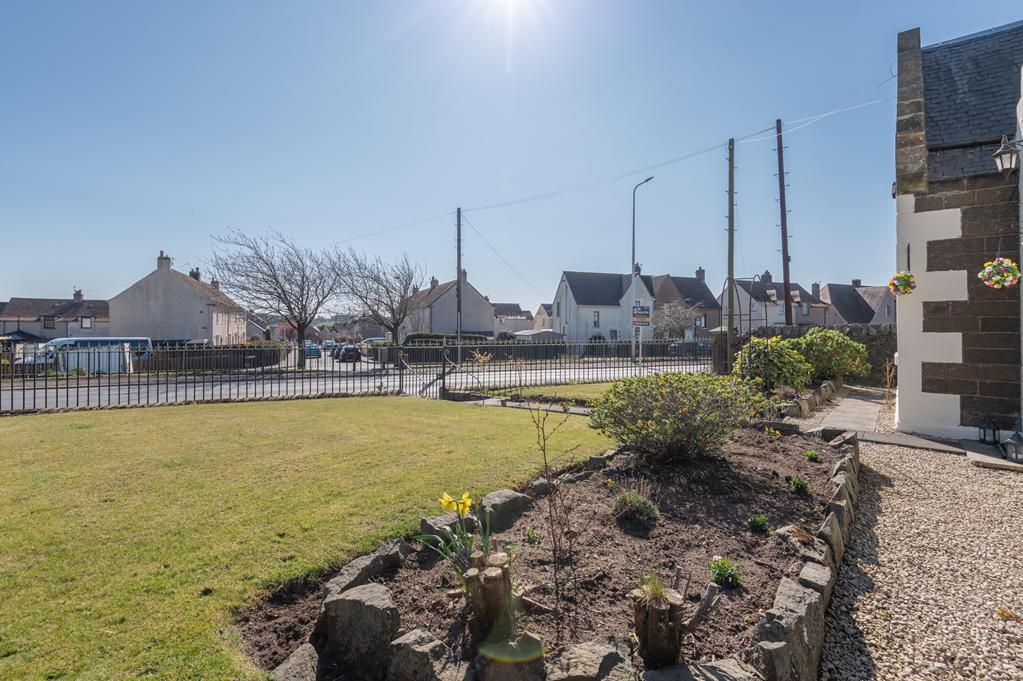 GARDEN AREA