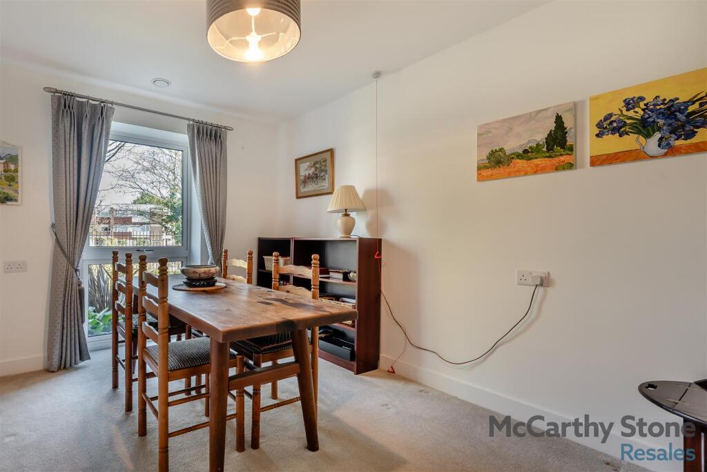 8641826-interior20.jpg