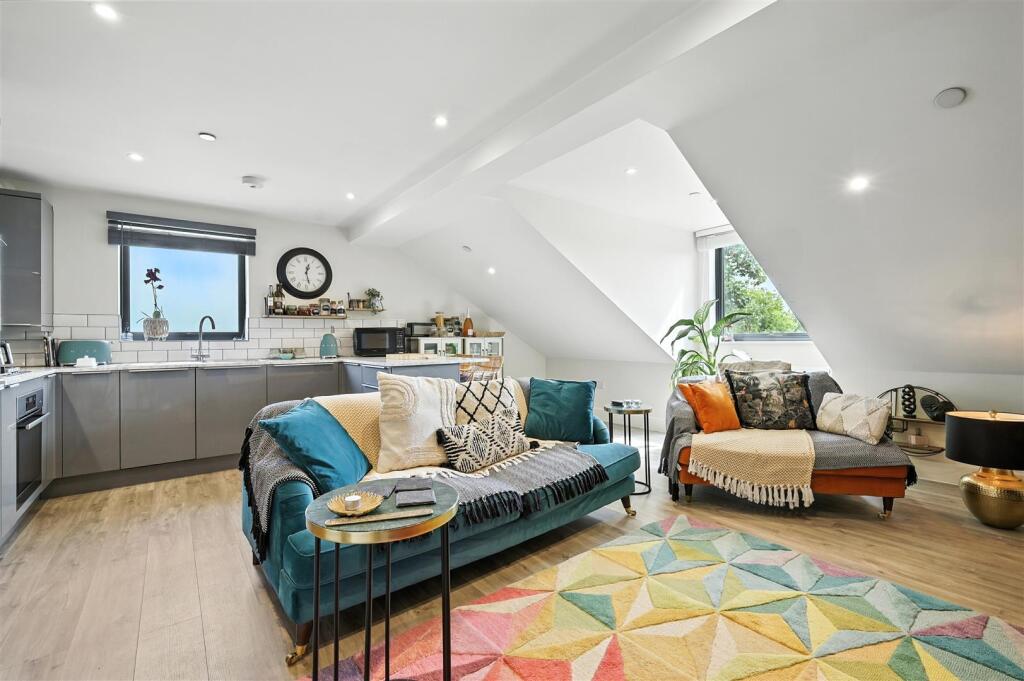 Reception/Kitchen/Diner