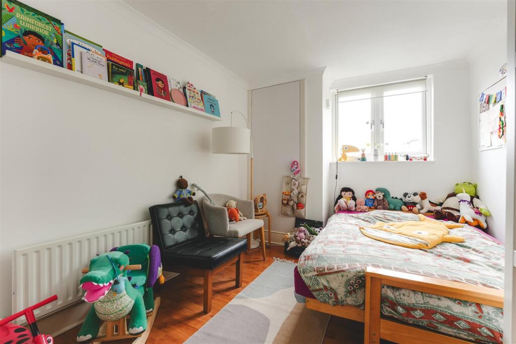 Downs Park Road-22.jpg