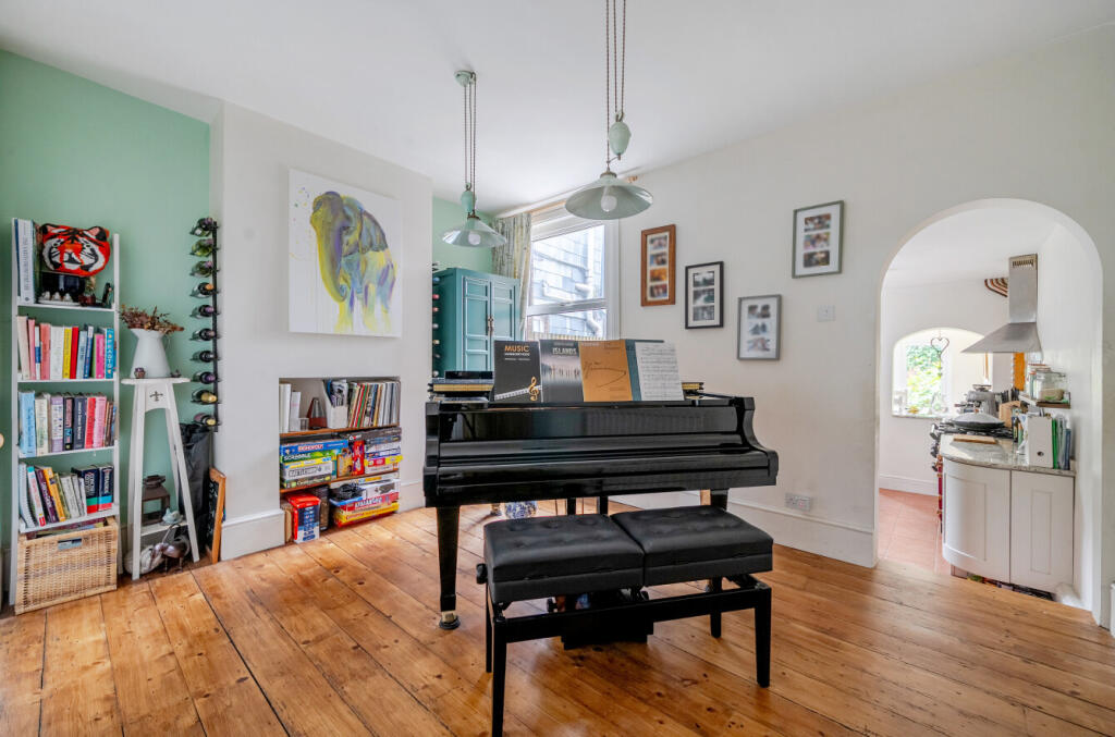 1349346-23-68b830...